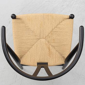 Hans J. Wegner, chairs, a pair, "The Y Chair", Carl Hansen & Son, Denmark.