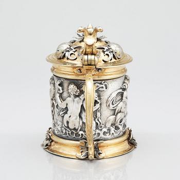 A German 17th century parcel-gilt silver tankard, mark of David Schwestermüller I, Augsburg 1634-1635.