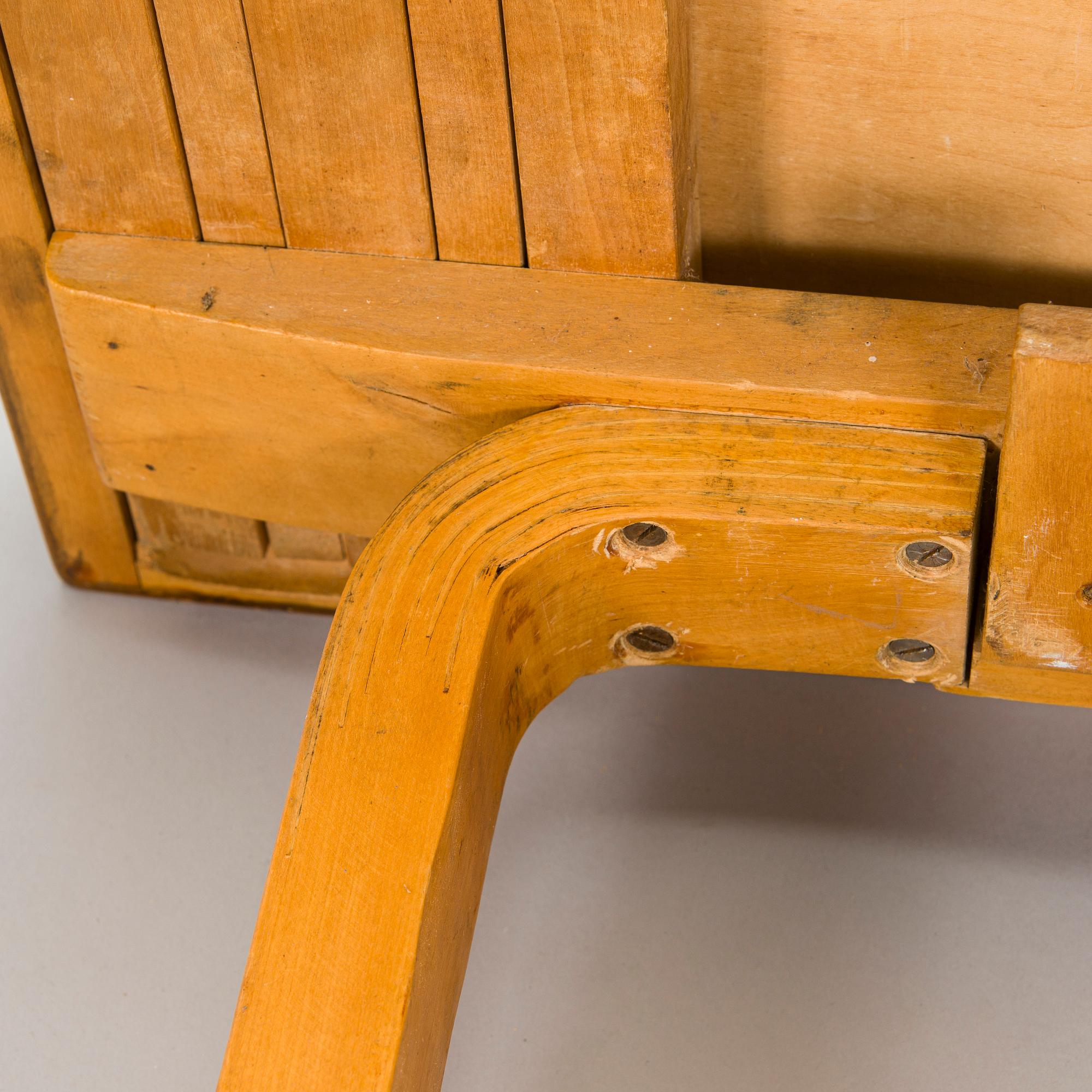 Alvar Aalto, A mid-20th Century '92' dining table for O.Y. Huonekalu-ja Rakennustyötehdas A.B.
