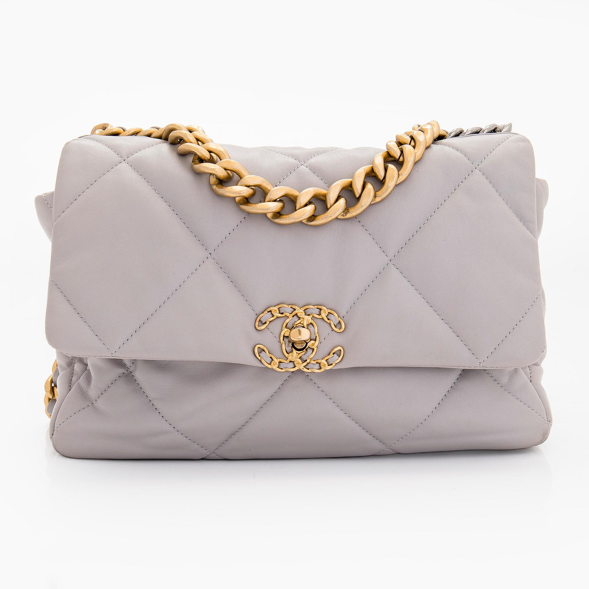 Chanel, bag, '19 Large Flap Bag'.