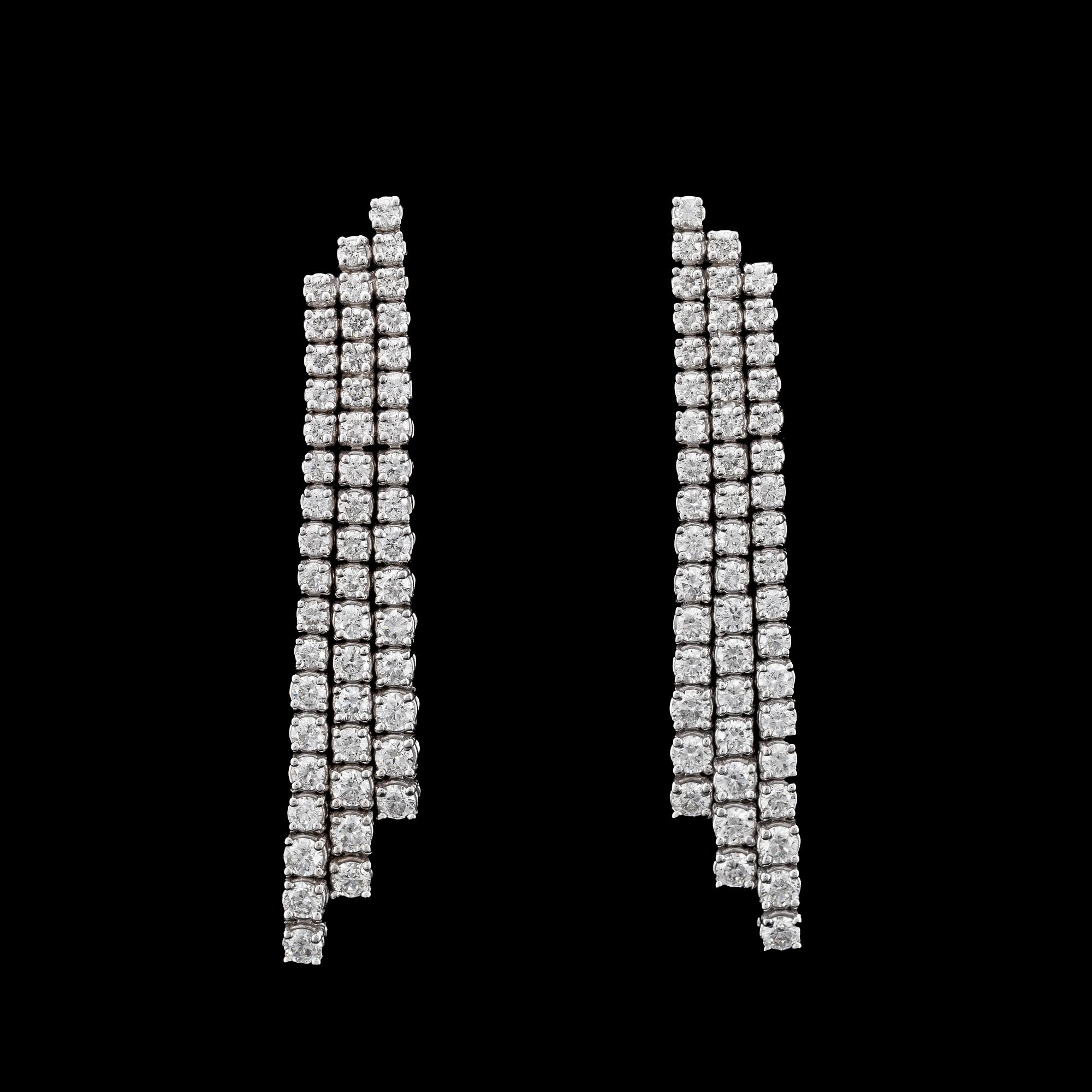ÖRHÄNGEN, briljantslipade dimanter, tot. 5.50 ct.