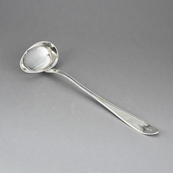 SOPPSLEV, silver, Paul Georg Hallbeck Malmö 1829. Vikt 255 gr.