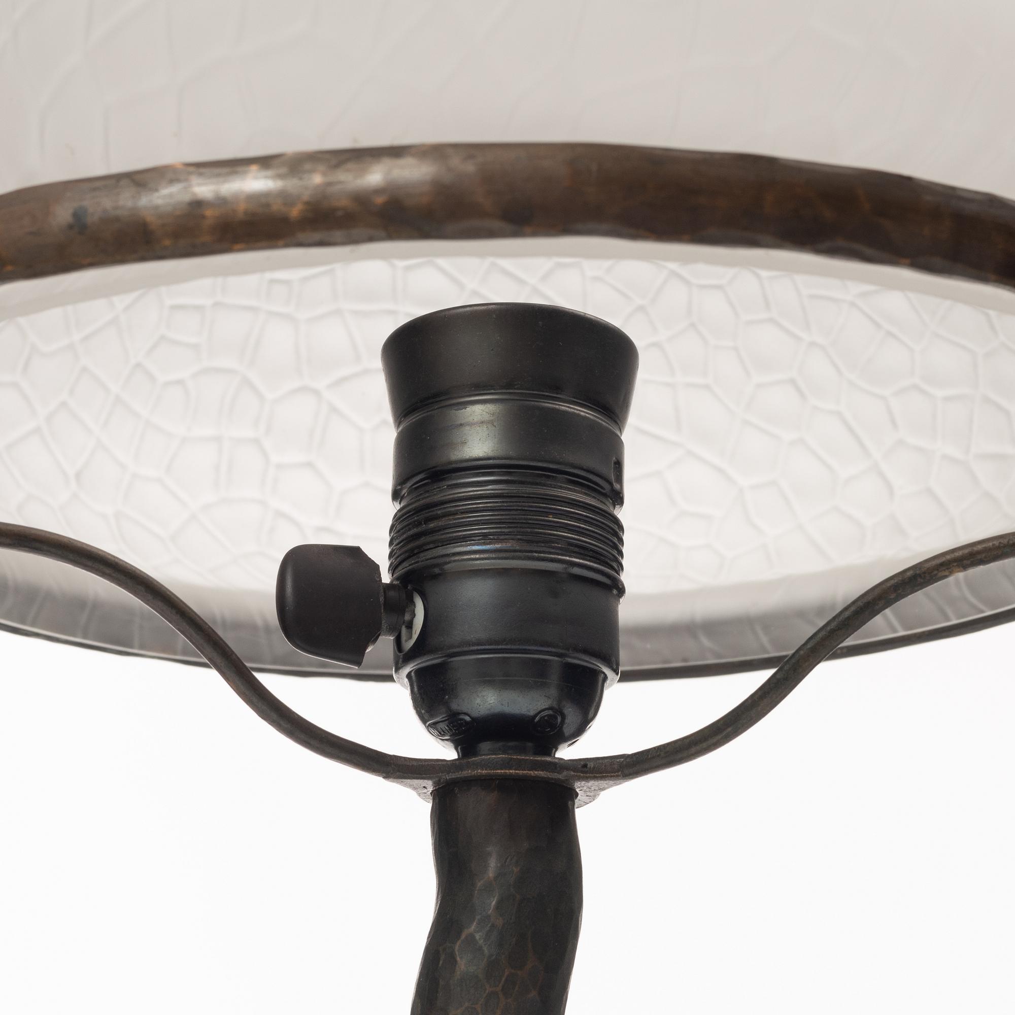 Harald Notini, a table lamp model "6834", Arvid Böhlmarks Lampfabrik, Stockholm, 1920s.