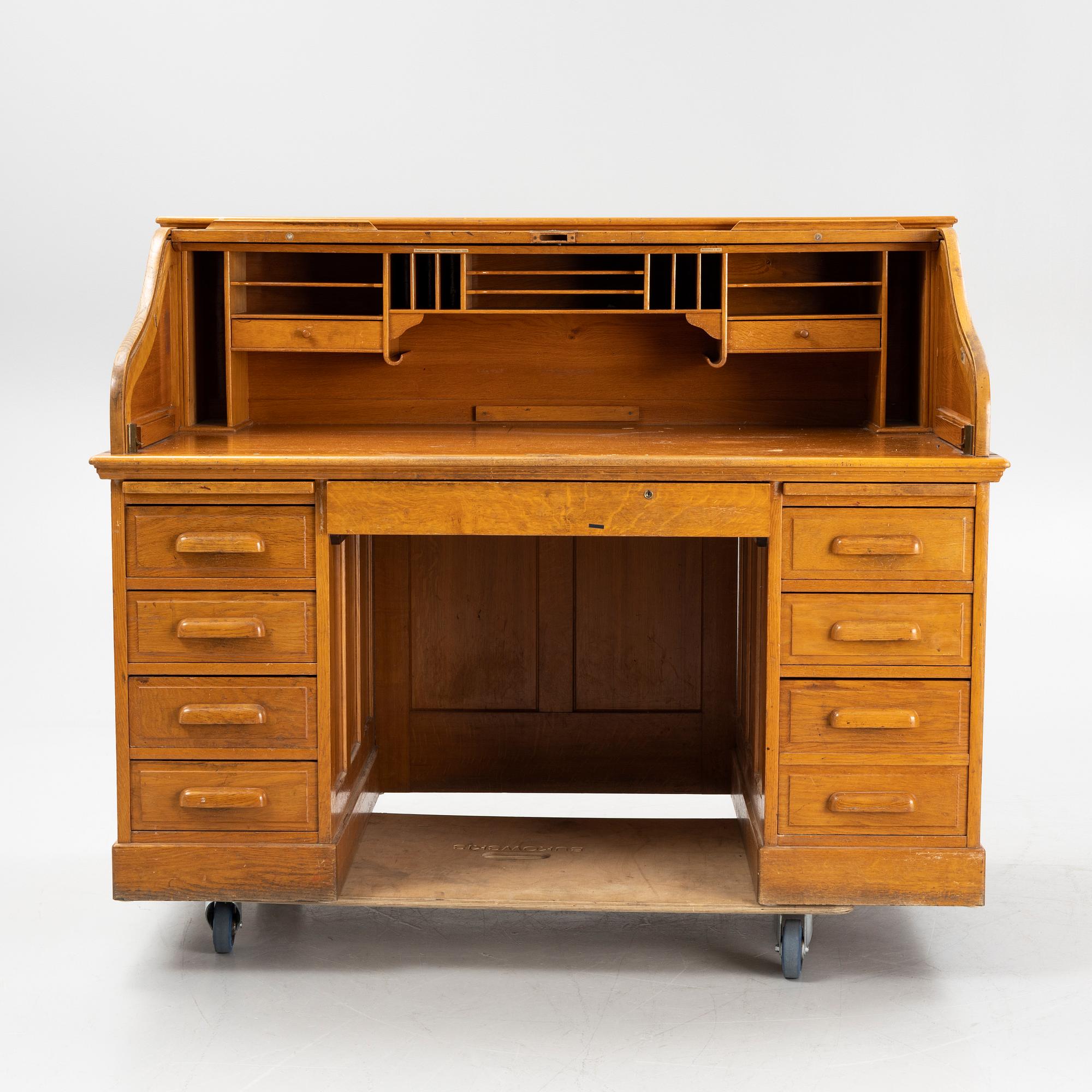 A Jugend roll-top desk, early 20th century.