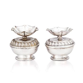 180. Two German early 18th century parcel-gilt silver salts with lid, marks of Johann Philipp Rieblinger, Augsburg 1700-1705.