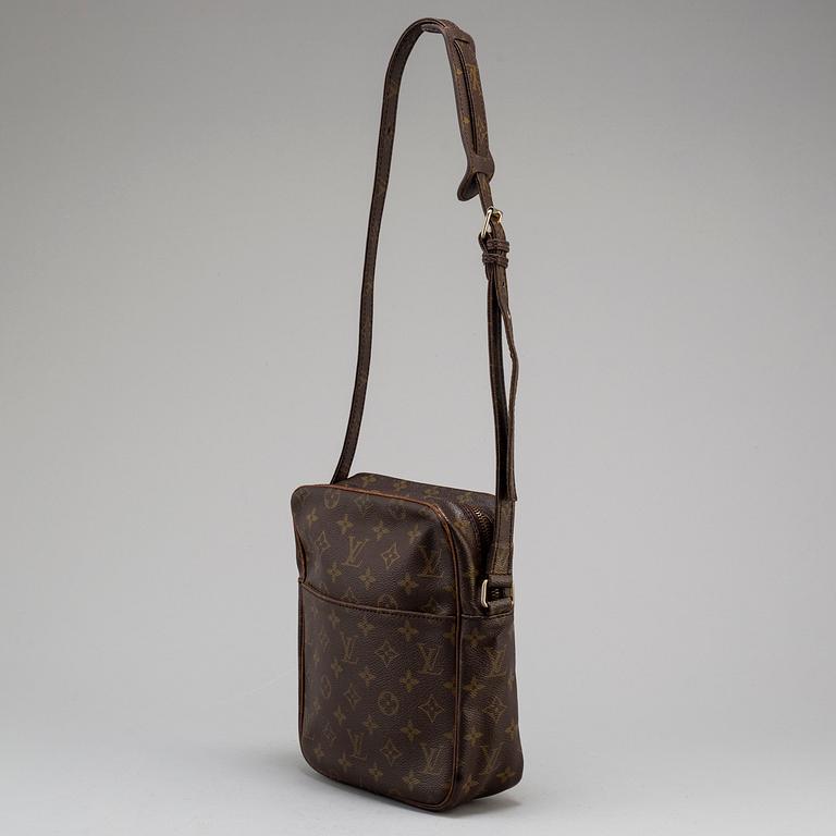 LOUIS VUITTON, 'Marceau' monogram canvas messenger bag.