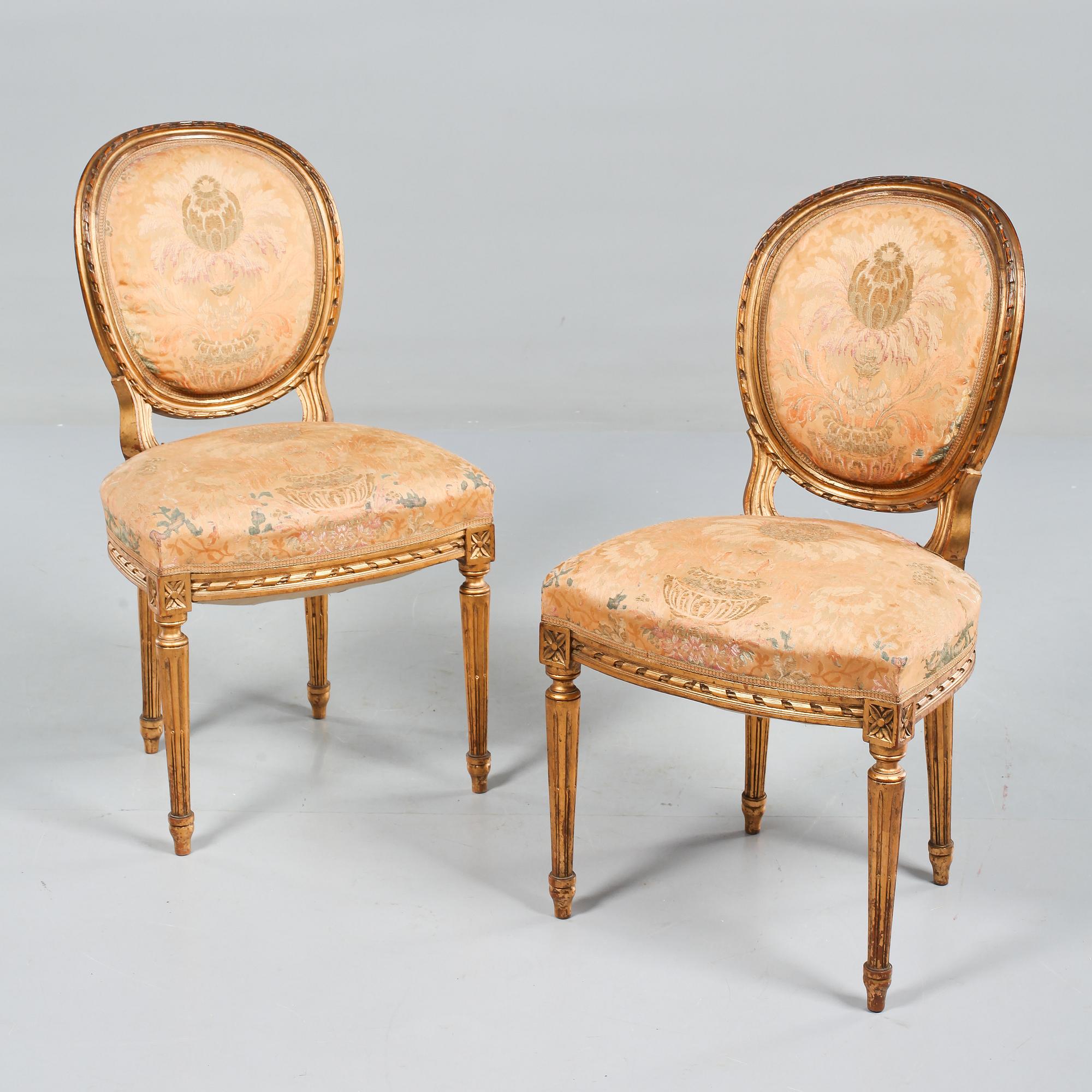 STOLAR, ett par, gustaviansk stil, 1900-talets första hälft.