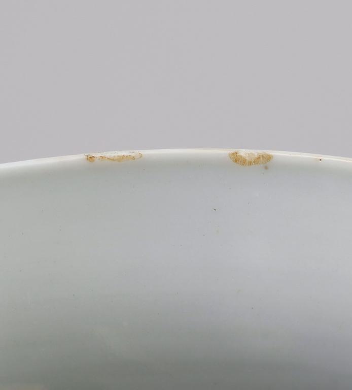 TESKÅL MED FAT OCH TESKÅL MED UDDA FAT, porslin, Kina, Qian Long 1736-1795.