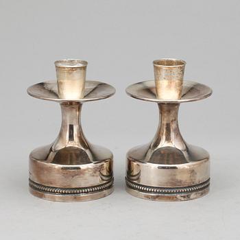 LJUSSTAKAR, ett par, silver, Löfman, MGAB, Uppsala, 1974.