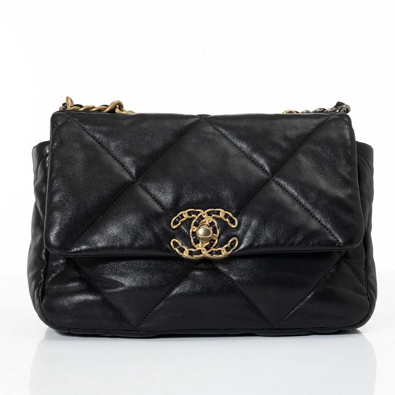 Chanel, bag, "19 Small Flap Bag", 2021.