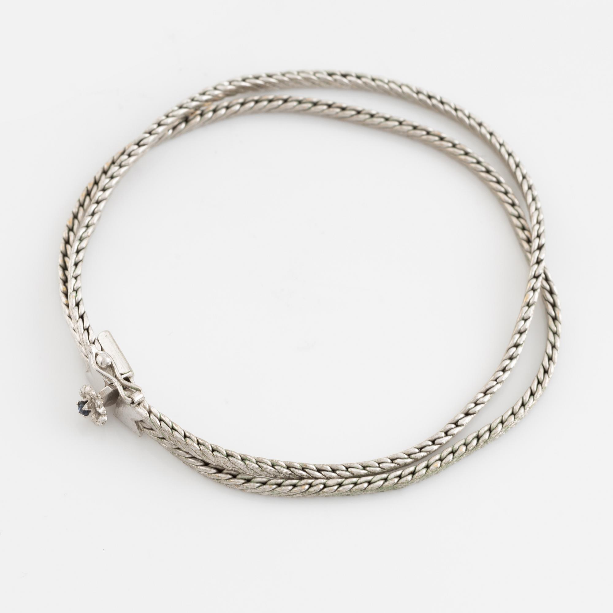 18K white gold bracelet.