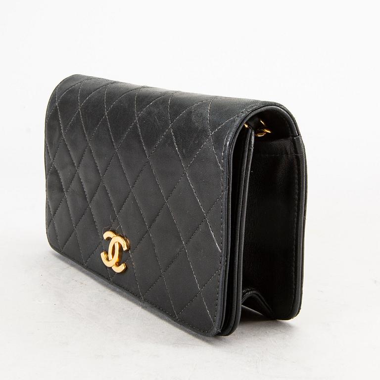 CHANEL Small Single Full Flap Bag.