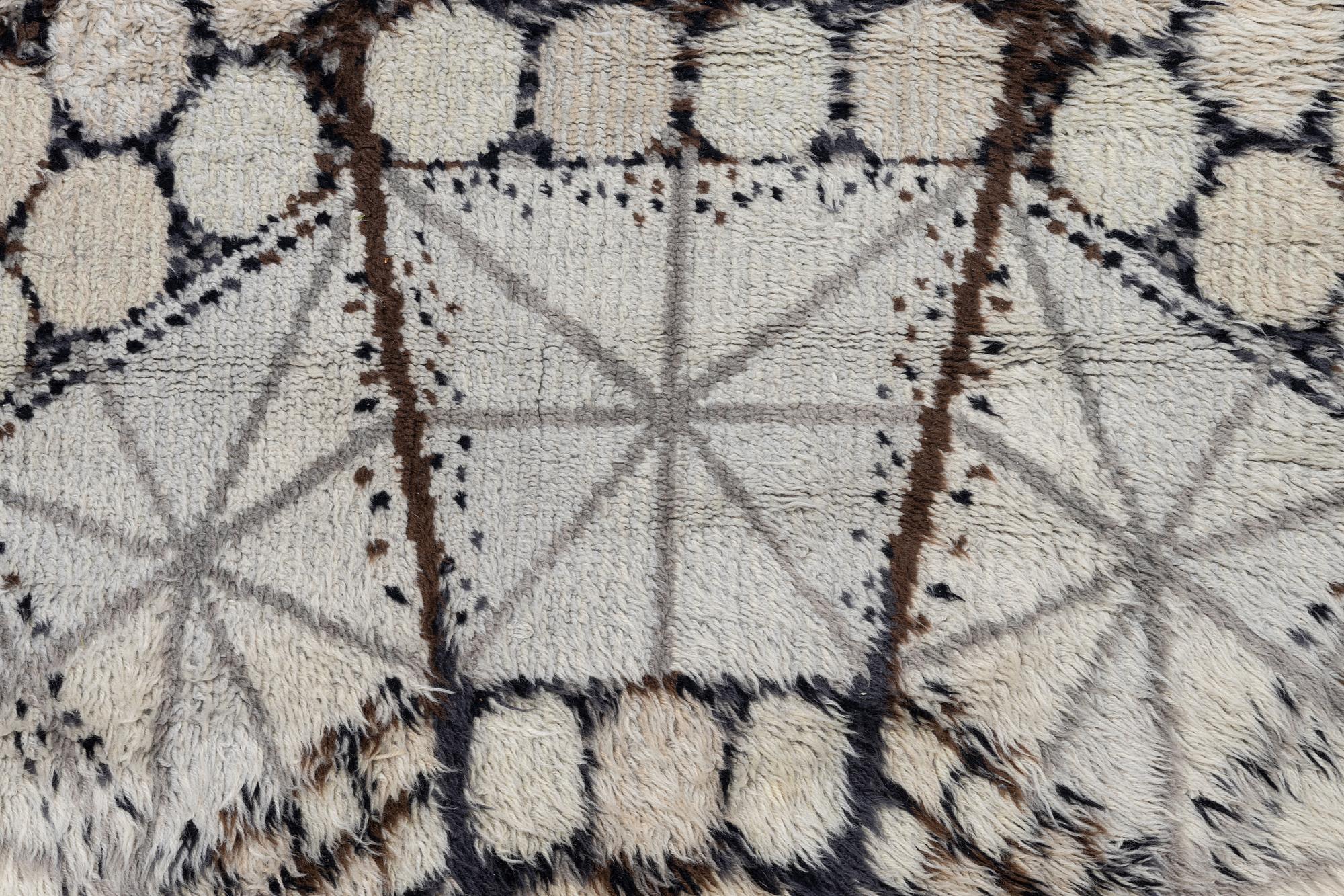 Marianne Richter, a rug, c. 230 x 160 cm.