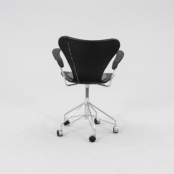 Arne Jacobsen, office chair, "The Swan", 2006 for Fritz Hansen Denmark.