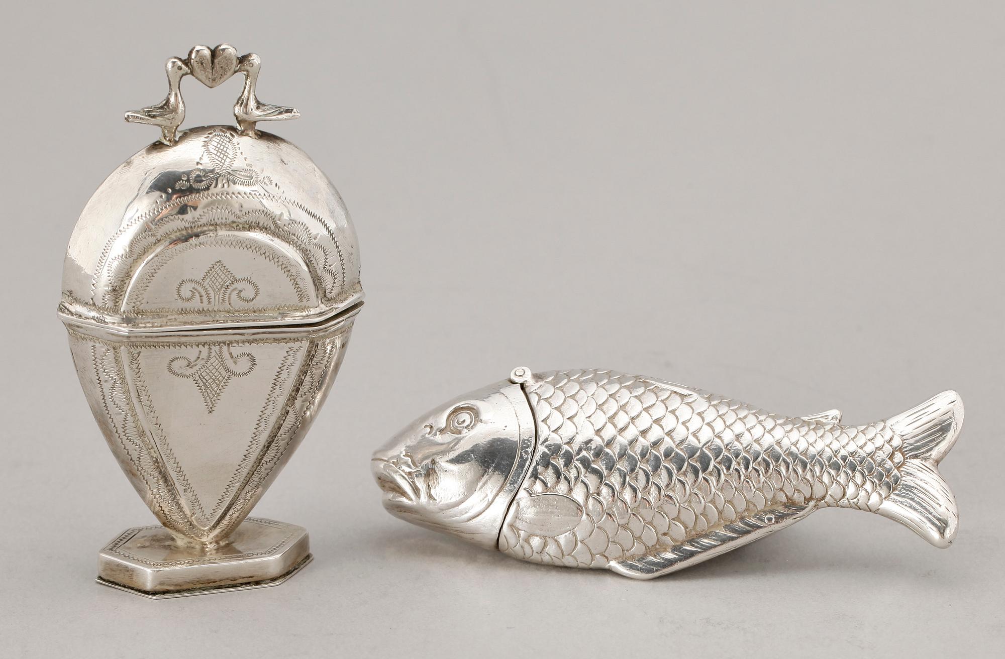 LUKTDOSOR, 2 st, silver, 1800-tal-1903. Tot ca 85 g.