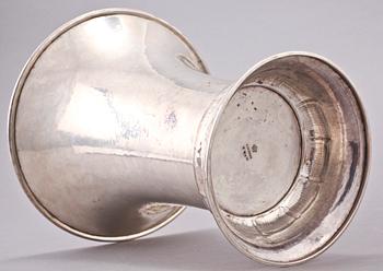 BÄGARE, silver, K. Anderson, Stockholm, 1918. Tot. v. 590 g.