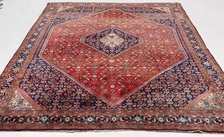 A Bidjar carpet, c. 330 x 220 cm.