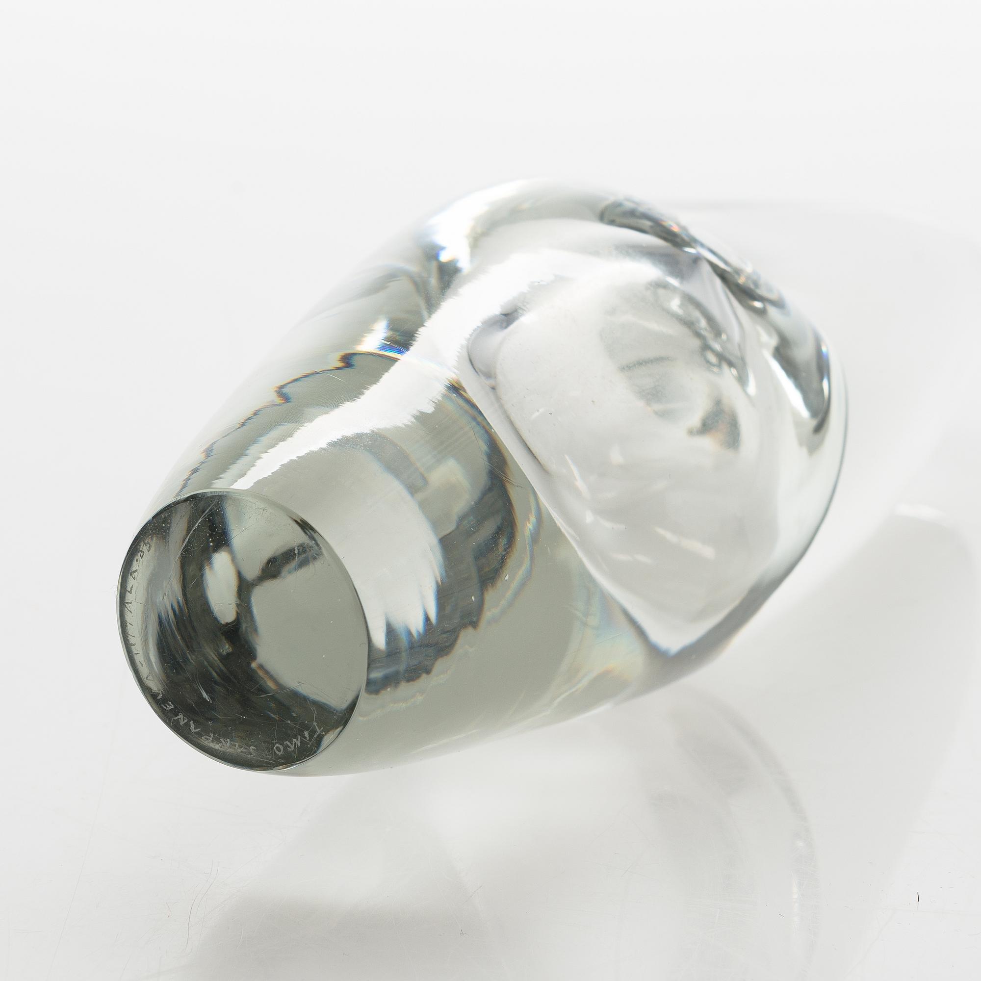 Timo Sarpaneva, veistos, "Orkidea", signeerattu Timo Sarpaneva Iittala -55. Malli muotoiltu 1954.
