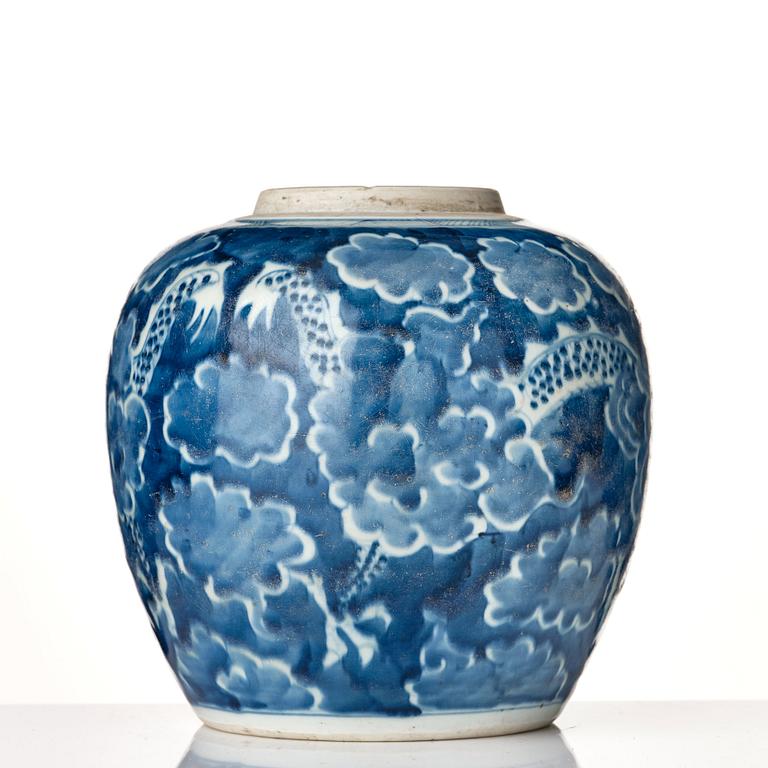 A blue and white jar, Qing dynasty, 18th Century.