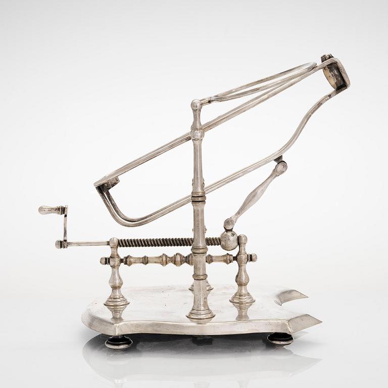 Wine decanting cradle, Otto Wiskemann, Belgium, early 20th Century.