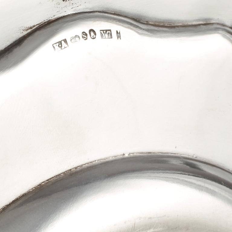 TALLRIKAR, 9 + 2 st, silver, C G Hallberg och K Andersson, Stockholm, 1920-tal, total vikt 2060 g.