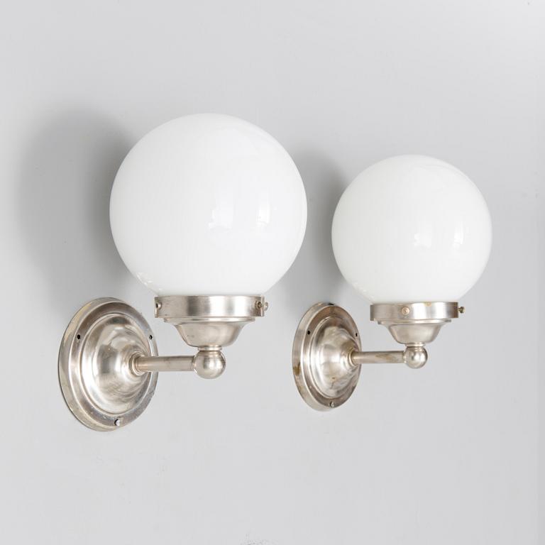 A pair of 1930s wall lights.