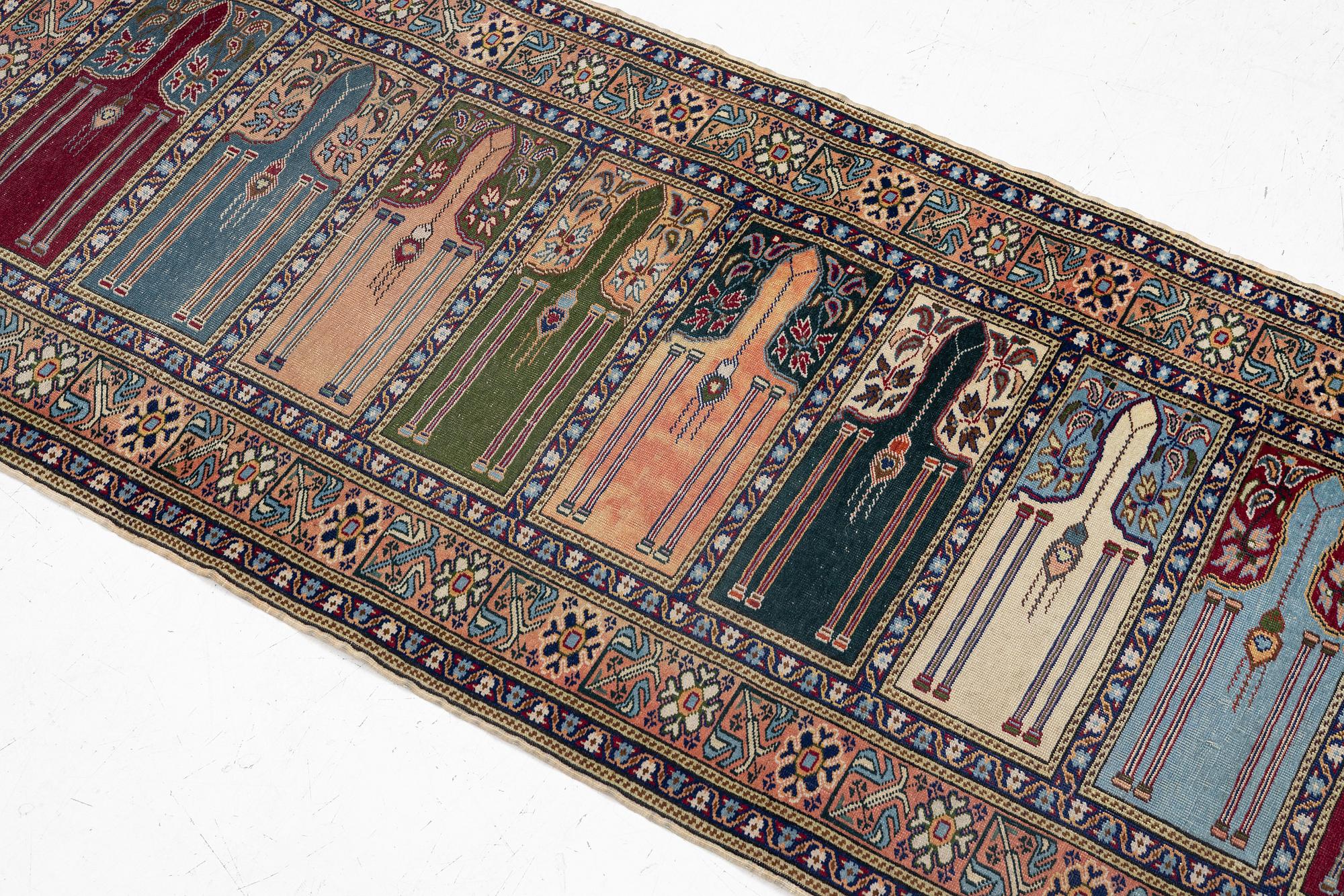 Gallery carpet, semi-antique Kayseri Saf, approx. 220 x 87 cm.