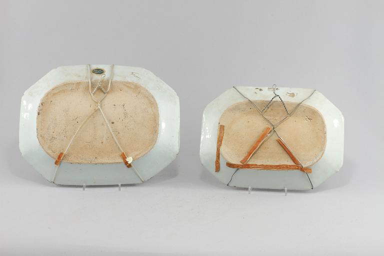 STEKFAT, 2 st, porslin, Kina, 1700-tal.