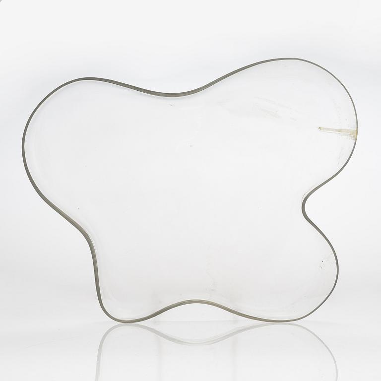 Alvar Aalto, a '3034' dish signed Alvar Aalto 3034. Manufactured by Iittala early 1960s.