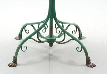 TRÄGÅRDSBORD, järn. 1900-talets andra hälft.