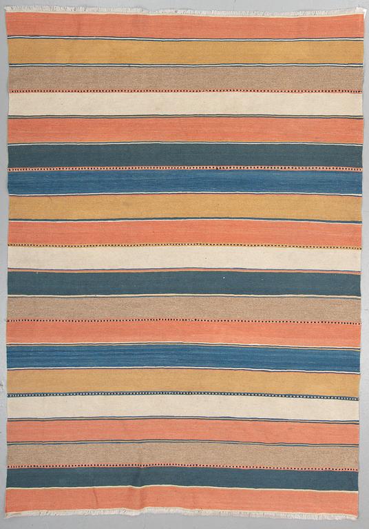 MATTO, flat weave, probably Oriental,  ca 246,5 x 174,5 cm.