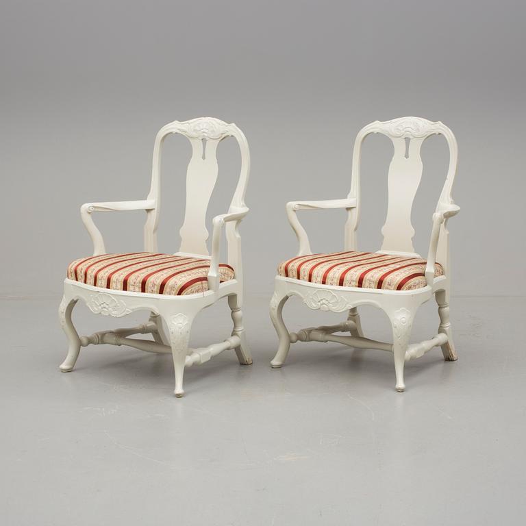 KARMSTOLAR, ett par, rokokostil, 1900-tal.