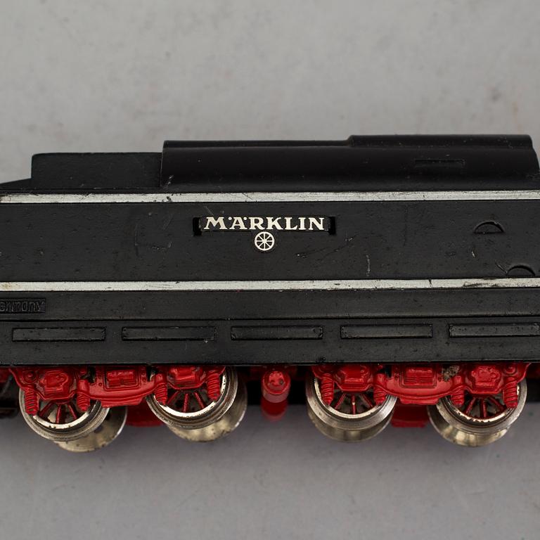 A Märklin streamlined locomotive SK800 3007 H0.