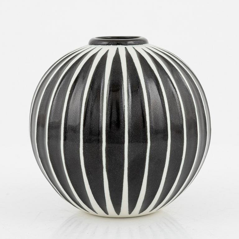 Stig Lindberg, a 'Domino' stoneware vase, Gustavsberg, Sweden 1954-69.