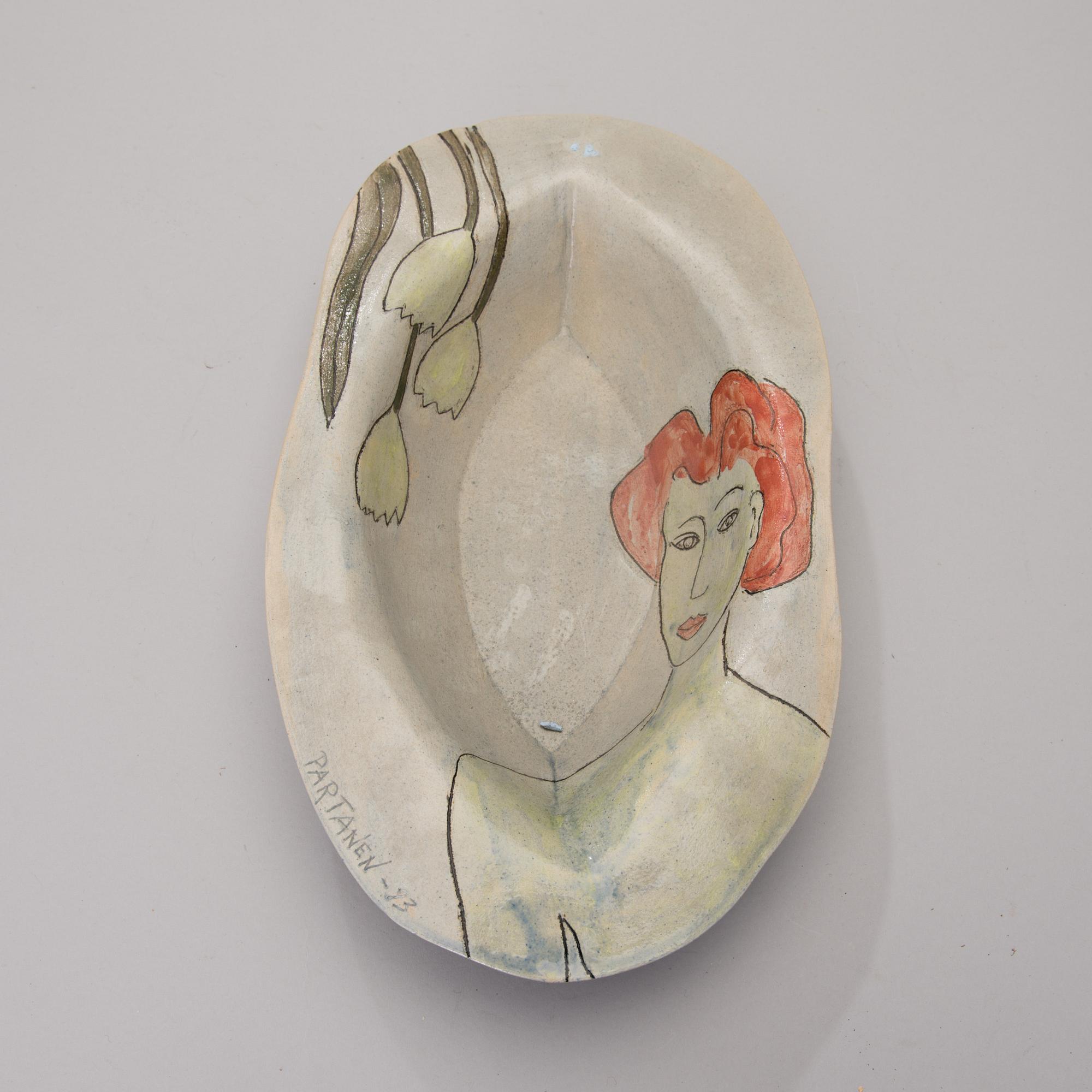 PAULI PARTANEN, A CERAMIC DISH. Eve. Signed Partanen -93.
