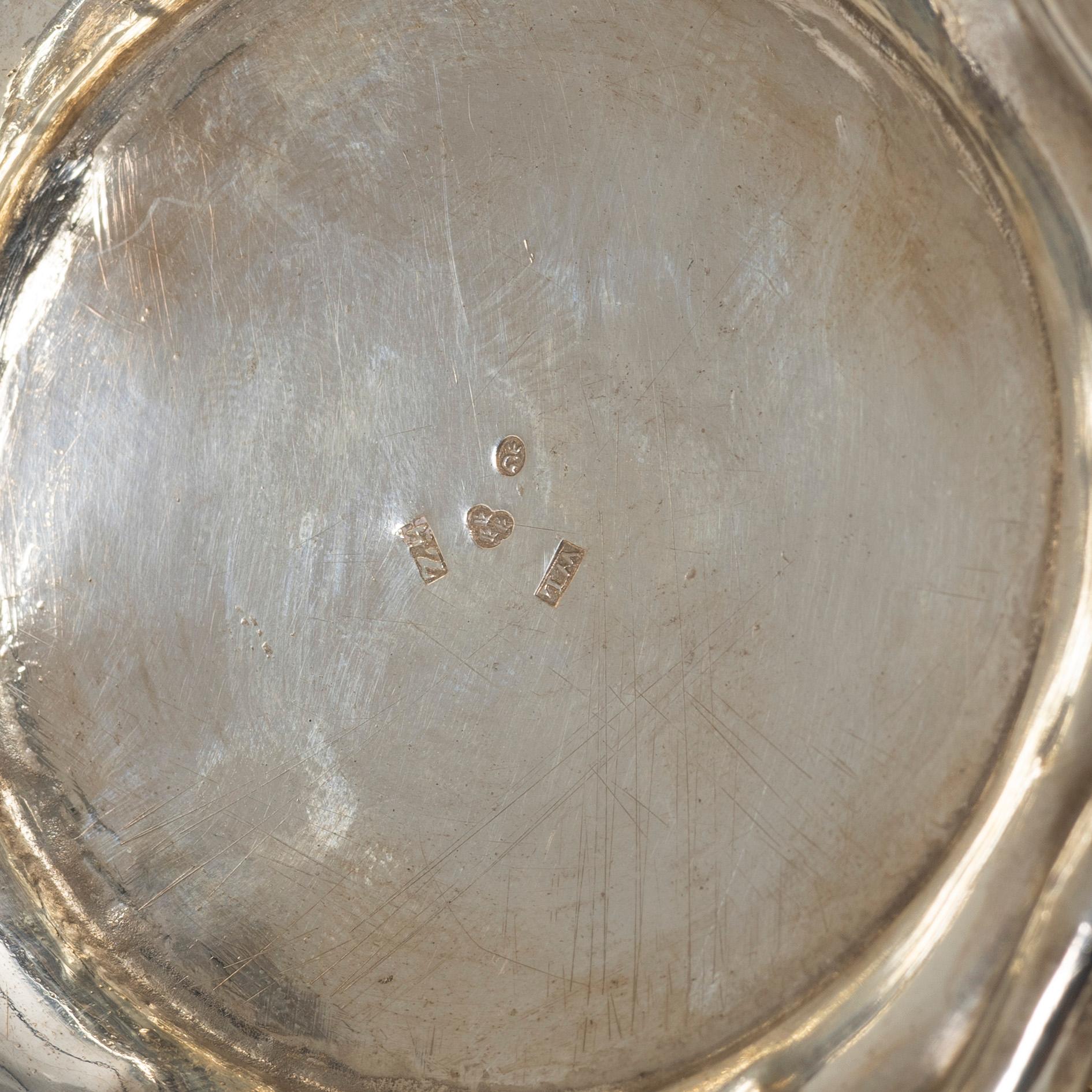 A Swedish silver teapot, marks of William Lyon, Gothenburg 1854.