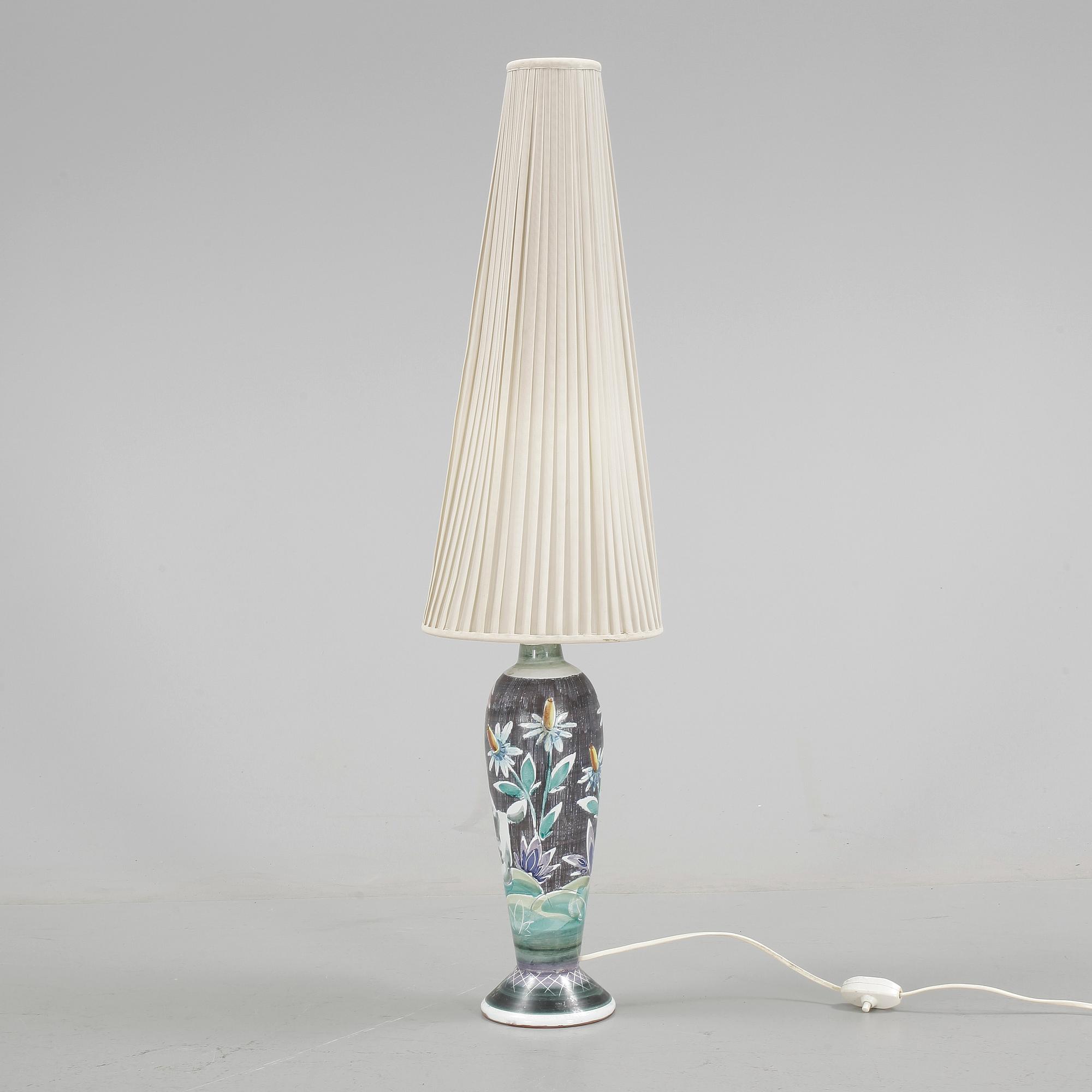 BORDSLAMPA, keramik, Tilgmans, 1900-talets tredje kvartal.