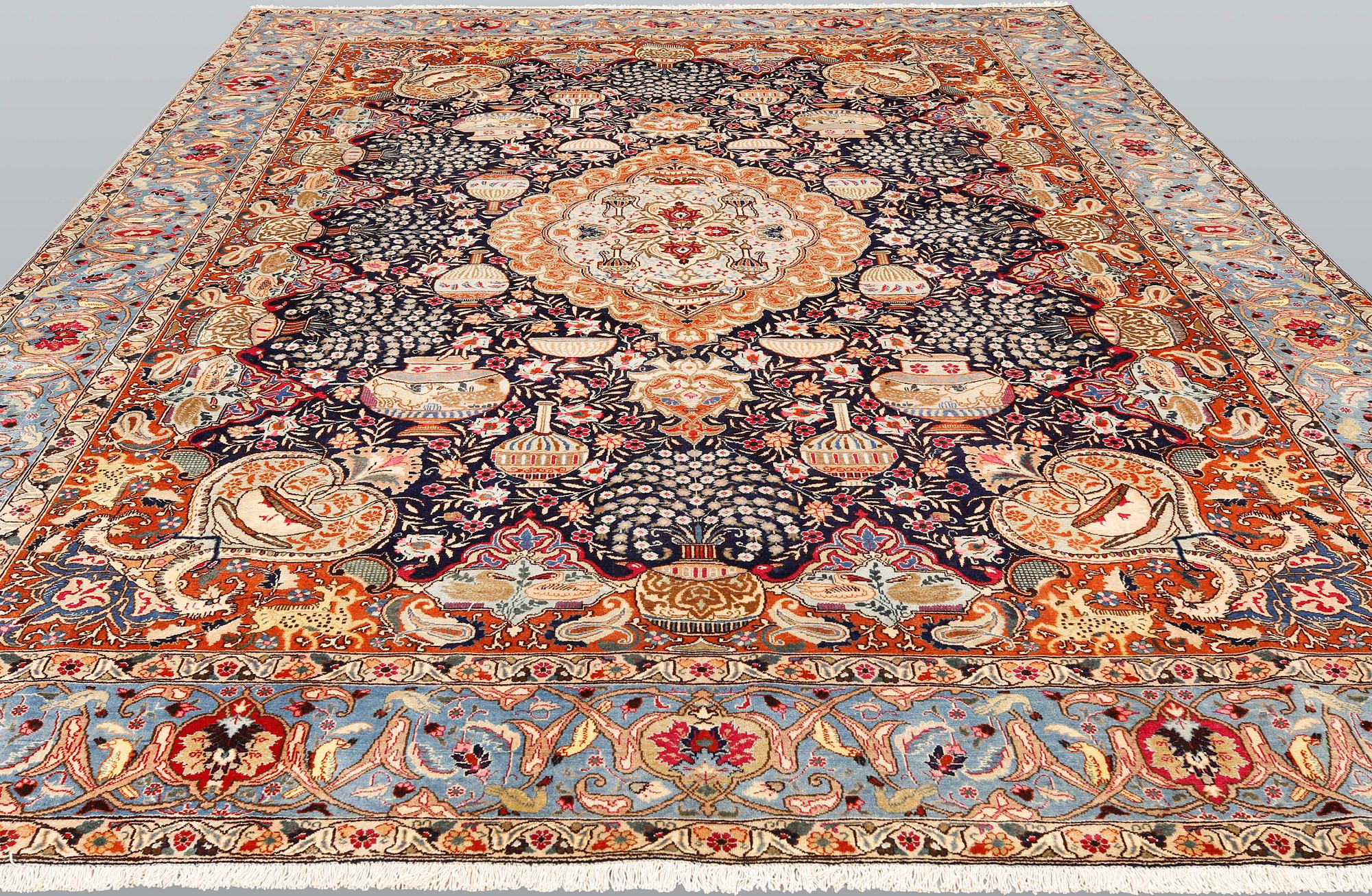 Matta, Kashmar, ca 367 x 278 cm.