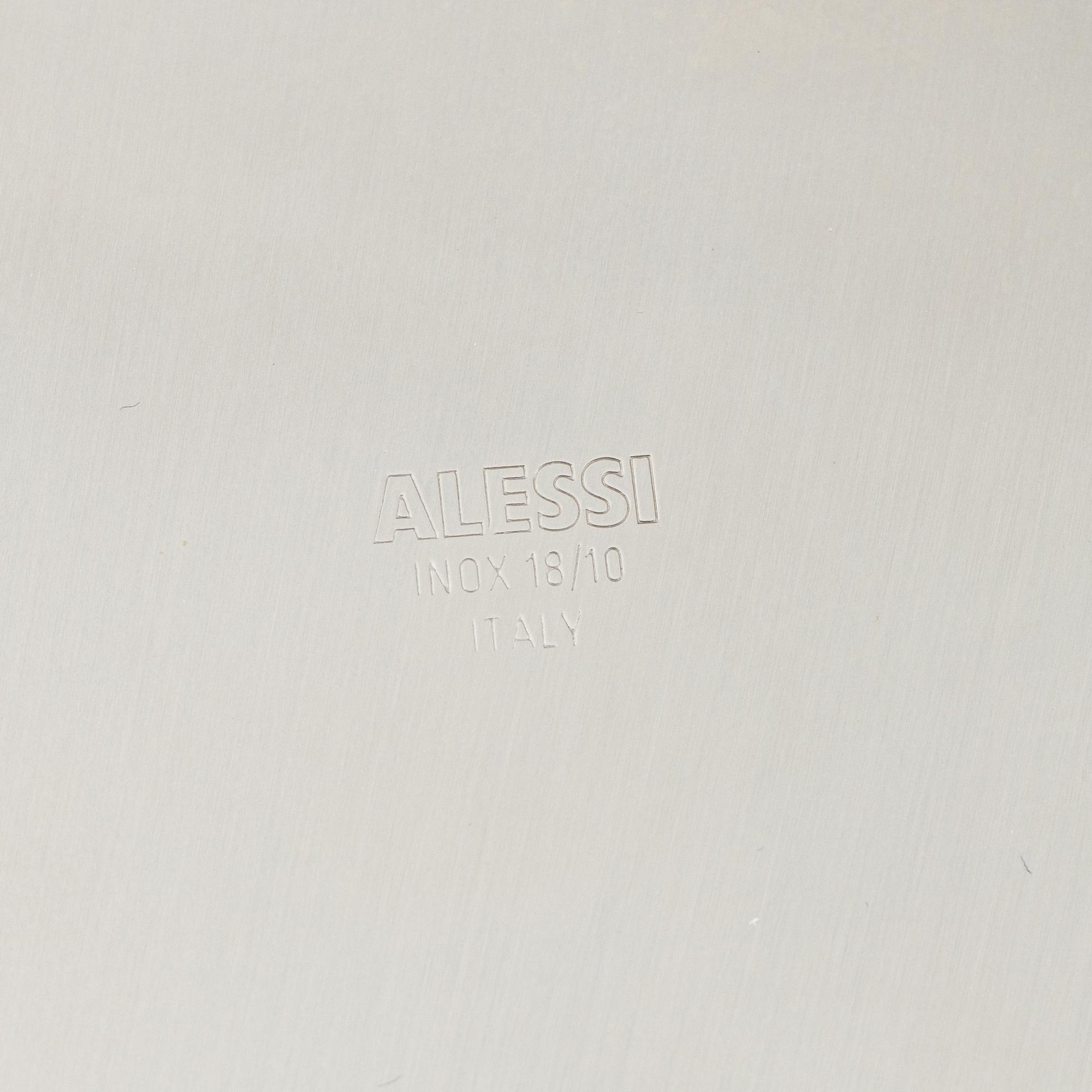 Vinkylare på ställ samt cocktailkanna, Alessi, Italien.