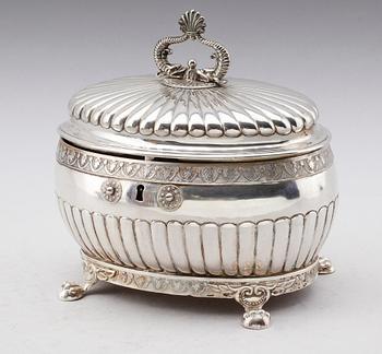 SOCKERSKRIN, silver, Carl Wilhelm Troselius, Stockholm 1825-1842. Vikt ca 660 gram.