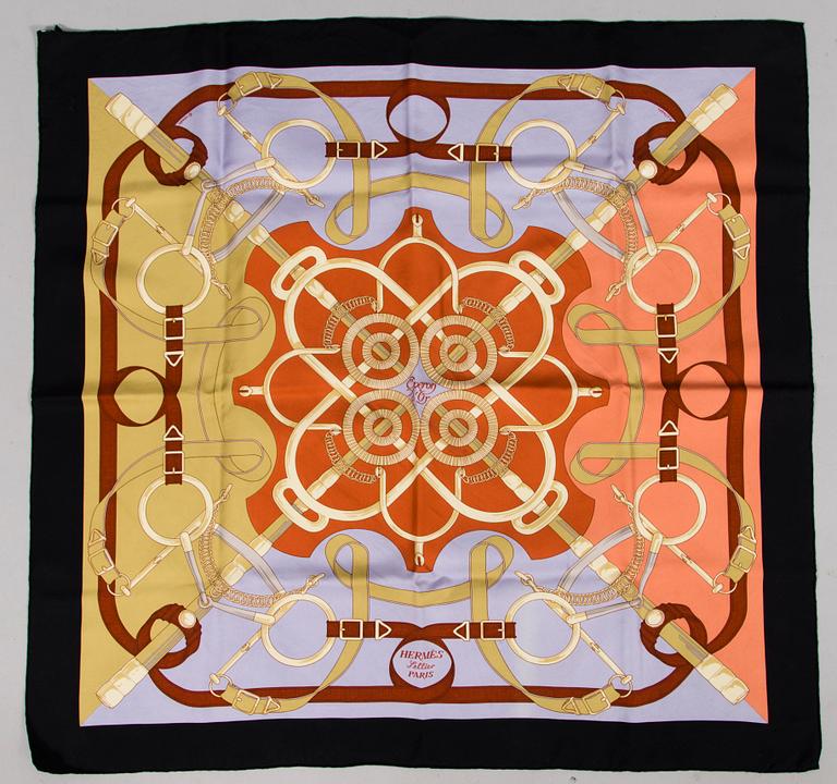 HERMÈS, SILKKIHUIVI JA KAULAHUIVI.