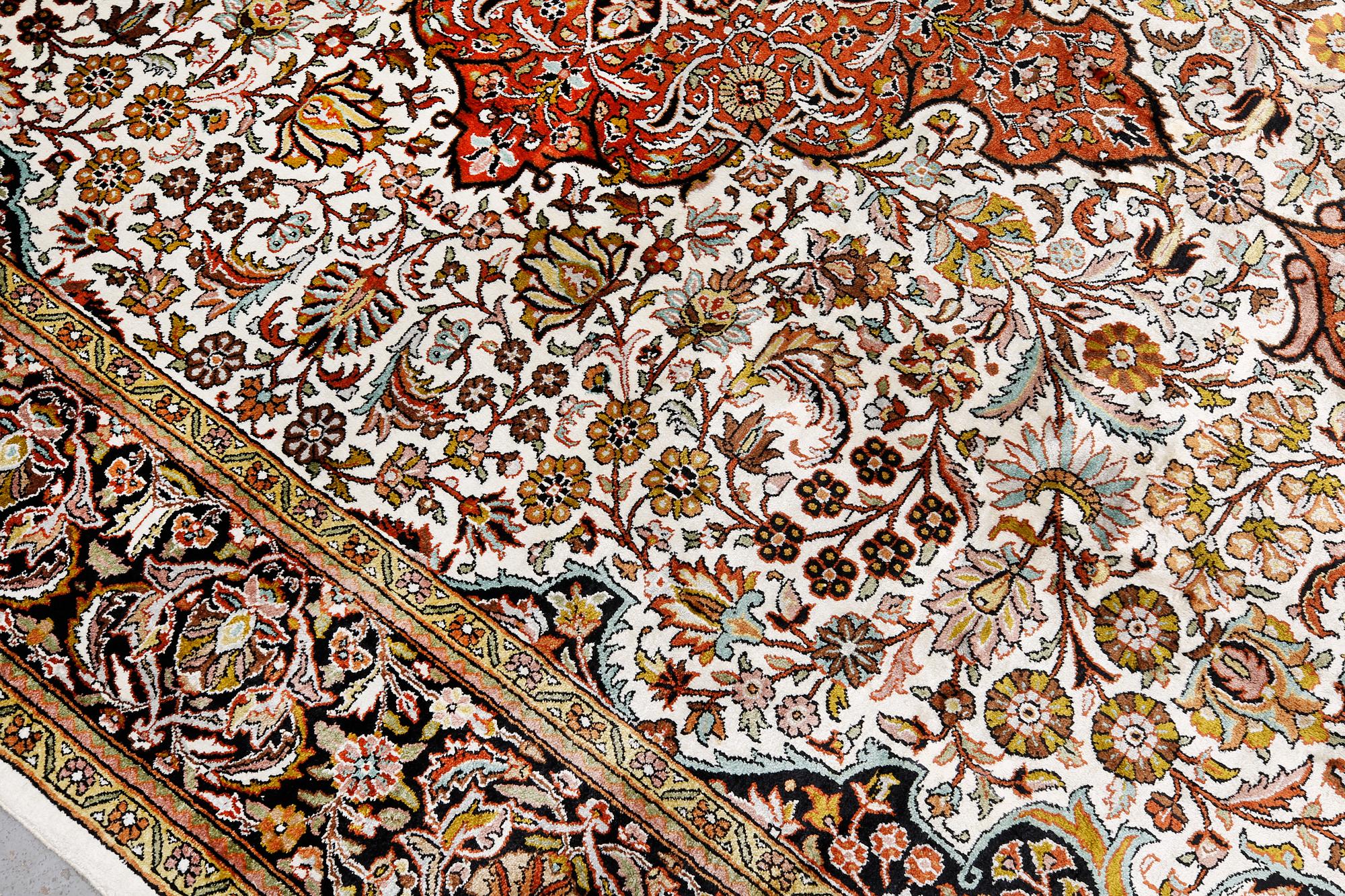 Matta, Silke Kashmir, ca 320 x 213.