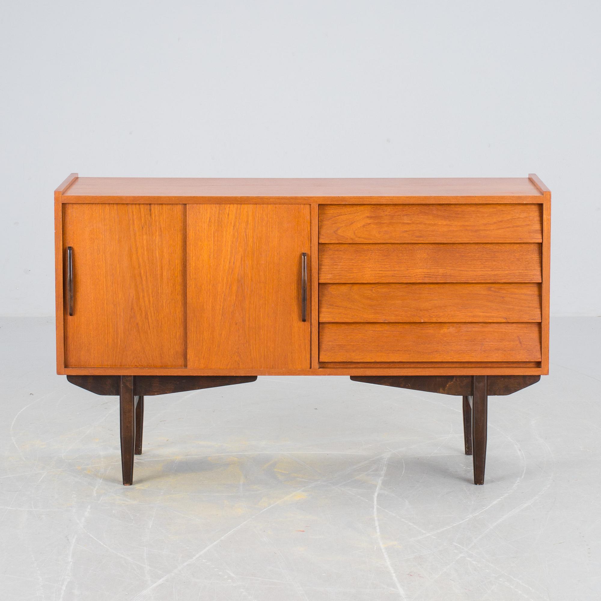 SIDEBOARD, 1900-talets andra hälft.