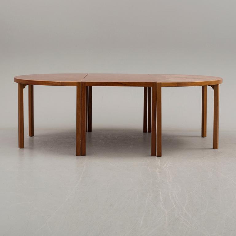 A 1995 three piece table from Gärsnäs.