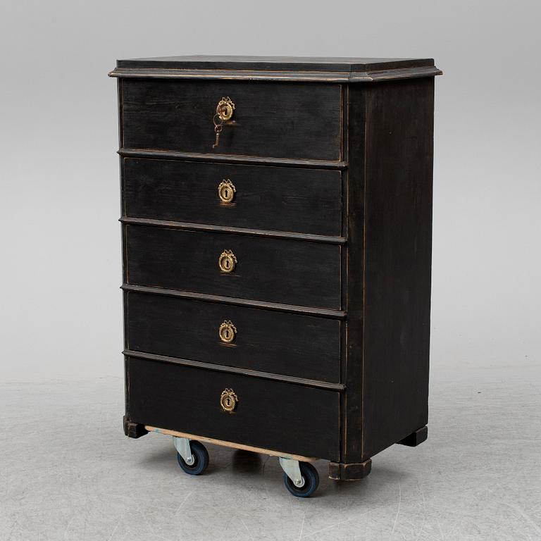 A chest of drawers, second half of the 19th Century.