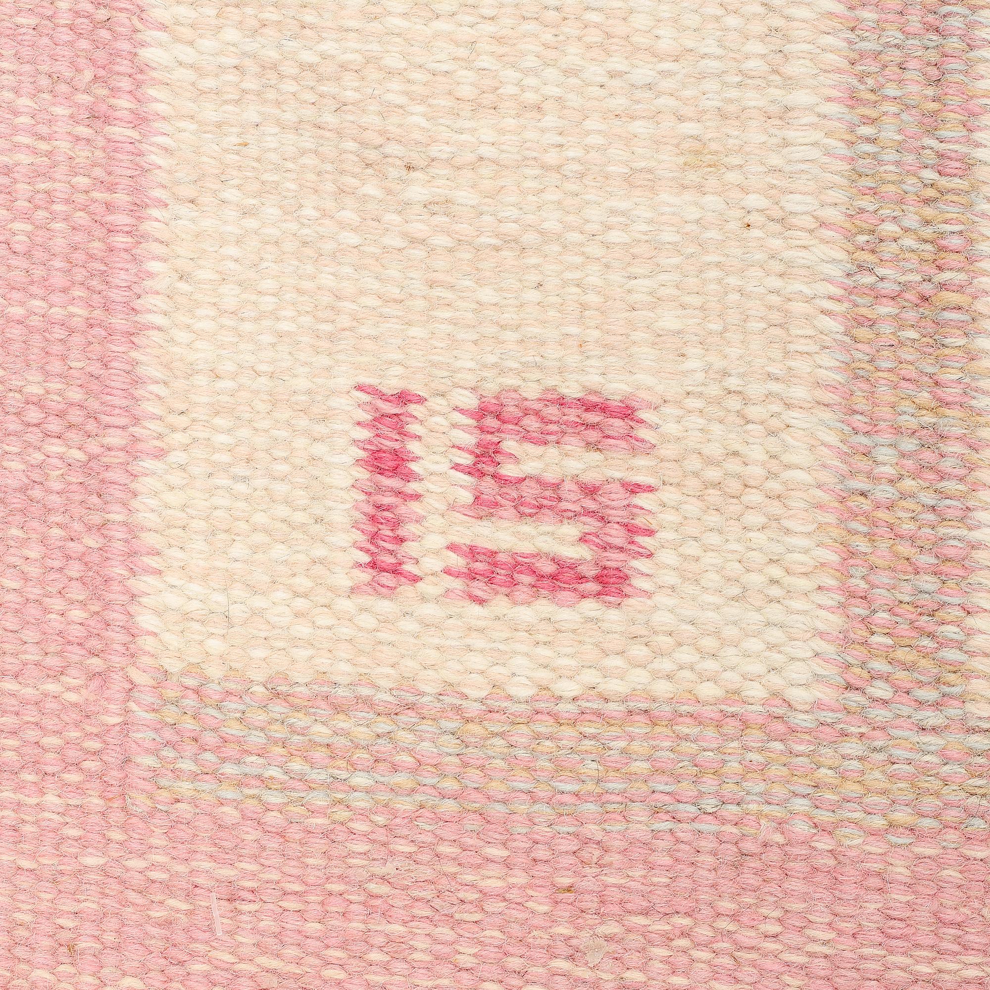 Ingegerd Silow, a carpet, "Skarup", flat weave, ca 292,5 x 197 cm, signed IS.