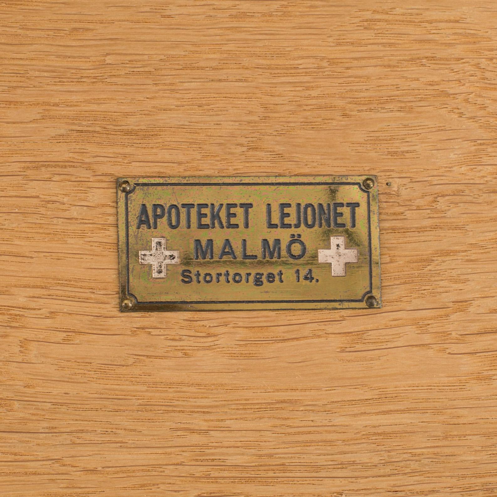 APOTEKSKISTA, Apoteket Lejonet, Malmö.