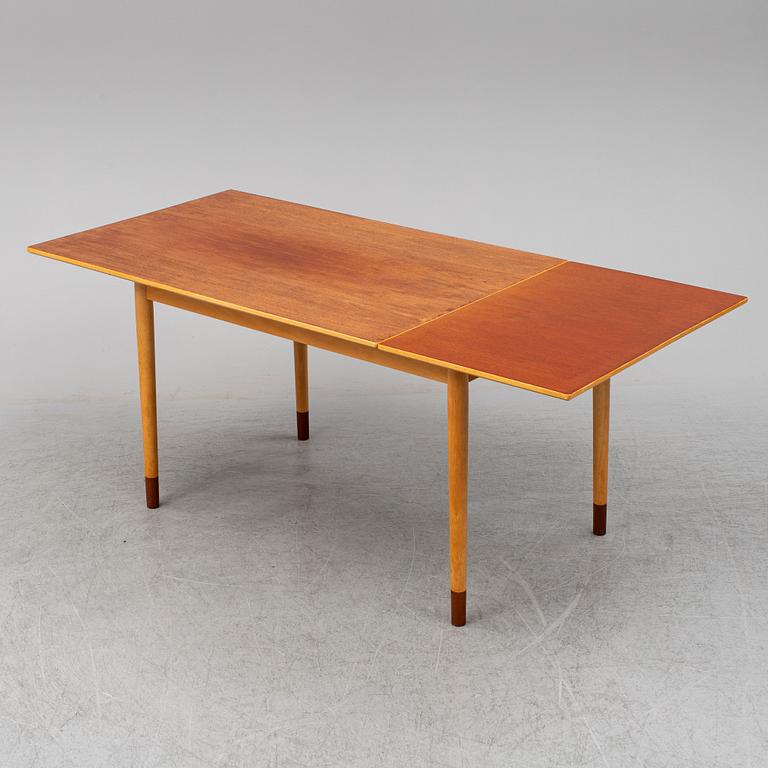 A dining table, Westerbergs, Tranås, mid 20th Century.