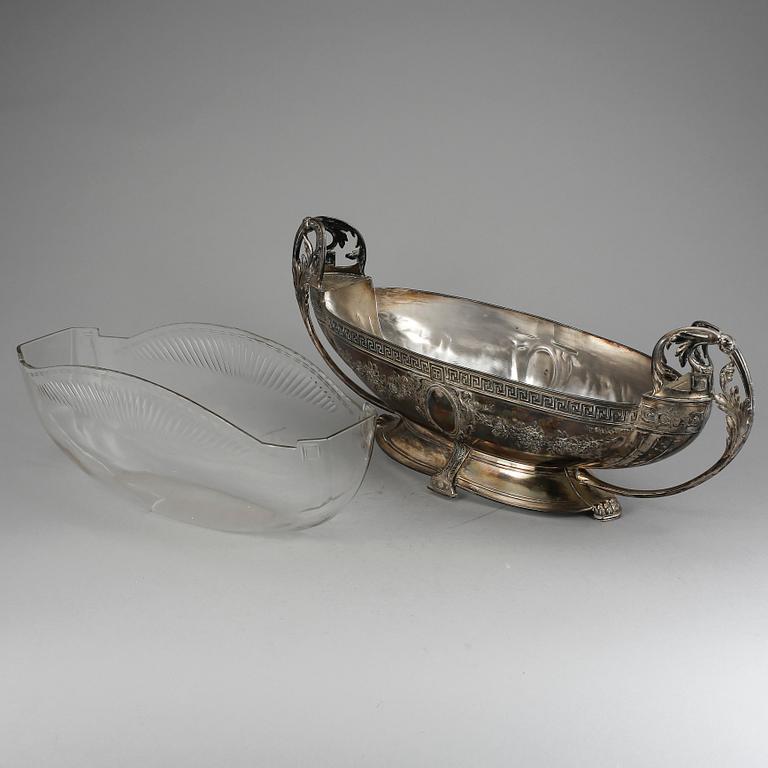 JARDINJÄR, försilvrad metall och glas. WMF, 1900-talets början.