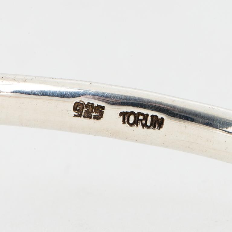 A Swedish 20th century Torun Bülow-Hübe bracelet, silver and mother-of-pearl.